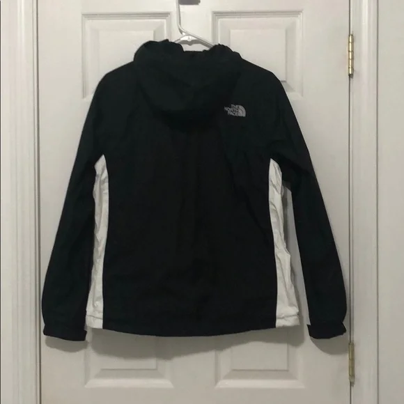 Women’s North Face HyVent Rain/Wind Jacket with Mesh inside, size Small - Picture 2 of 8